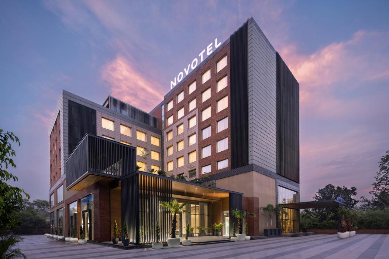 Novotel Chandigarh Tribune Chowk Eksteriør billede